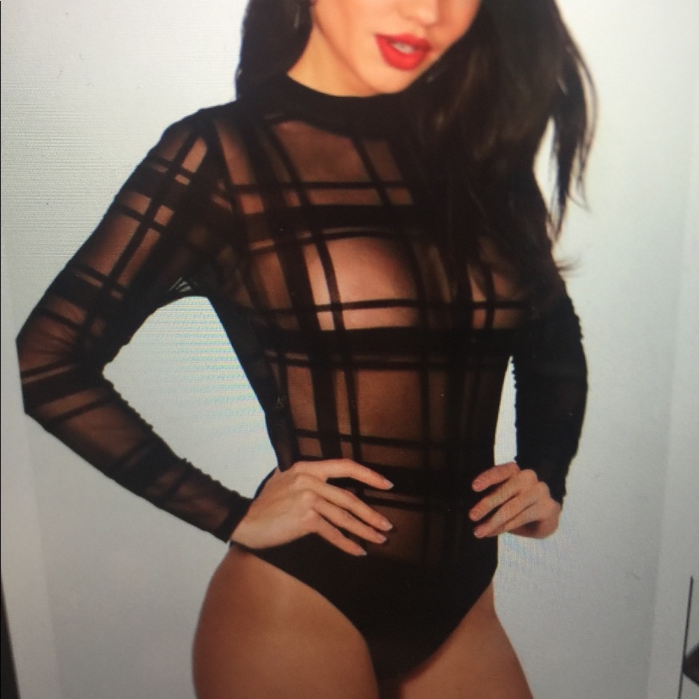 Mesh long sleeved top
